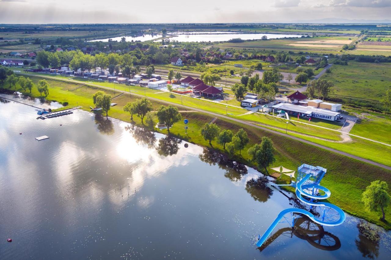 Tisza-To Apartmanpark Kiskore Экстерьер фото